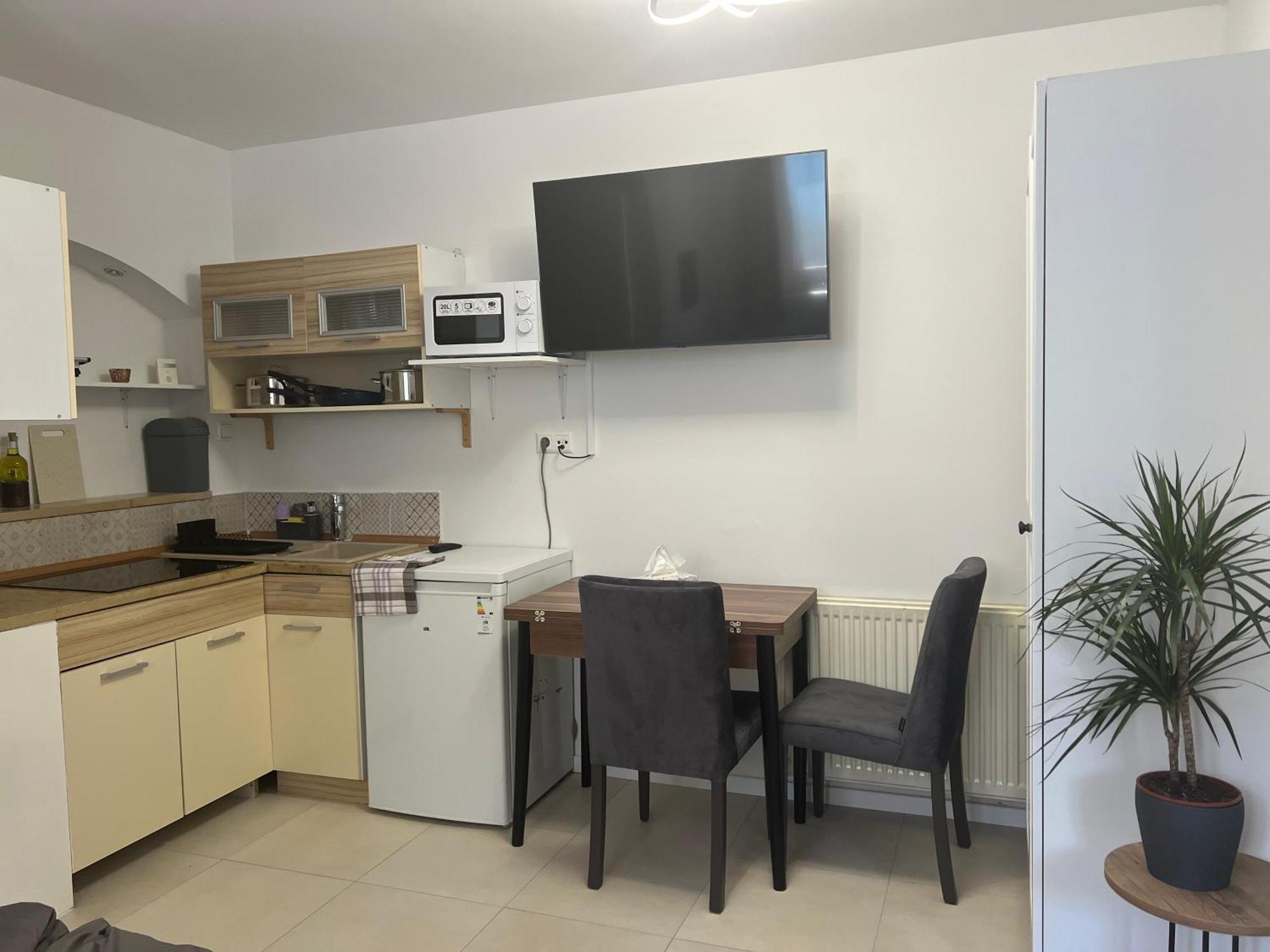 Hilde Apartments Rheinhausen Esterno foto