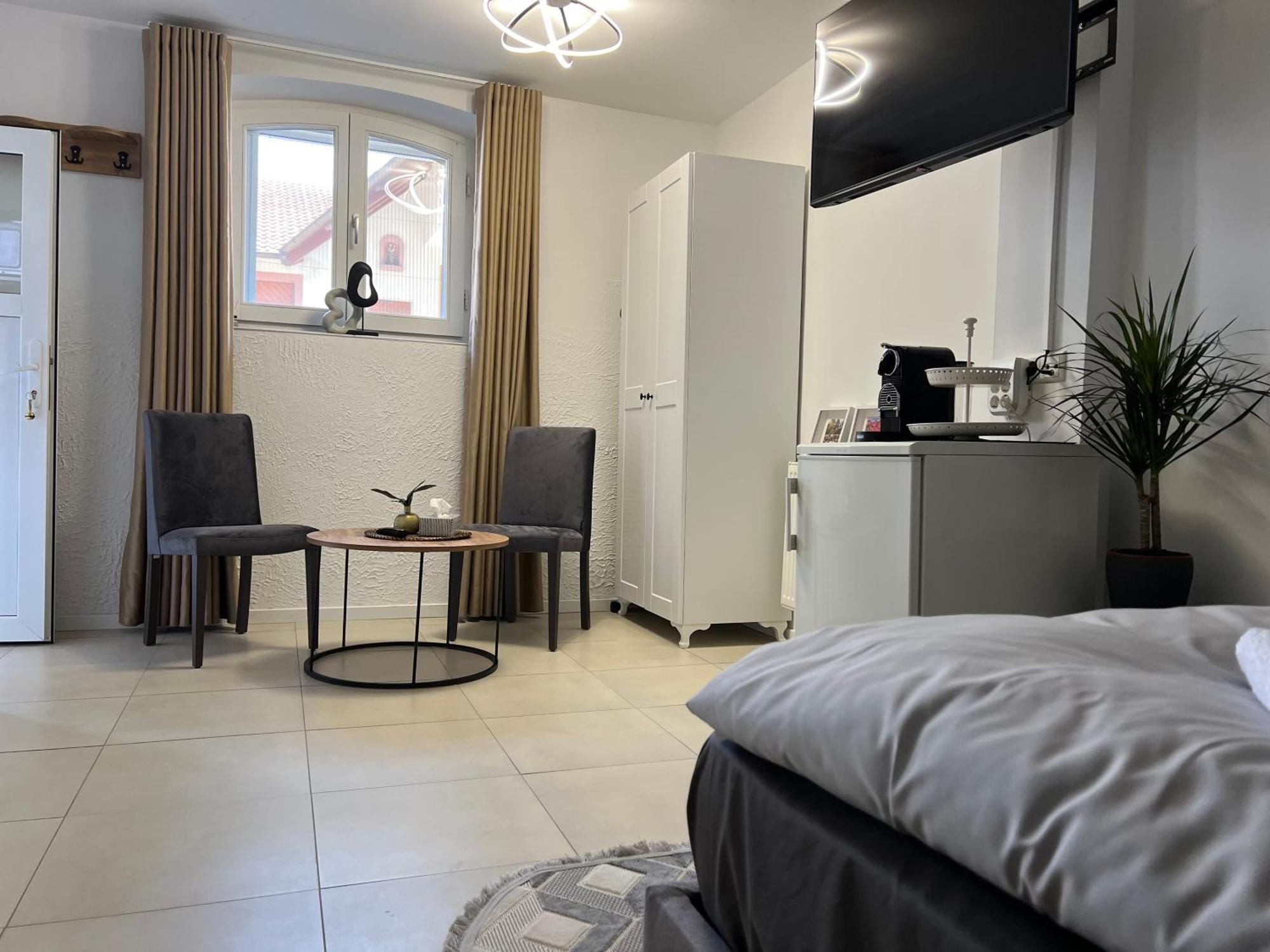 Hilde Apartments Rheinhausen Esterno foto