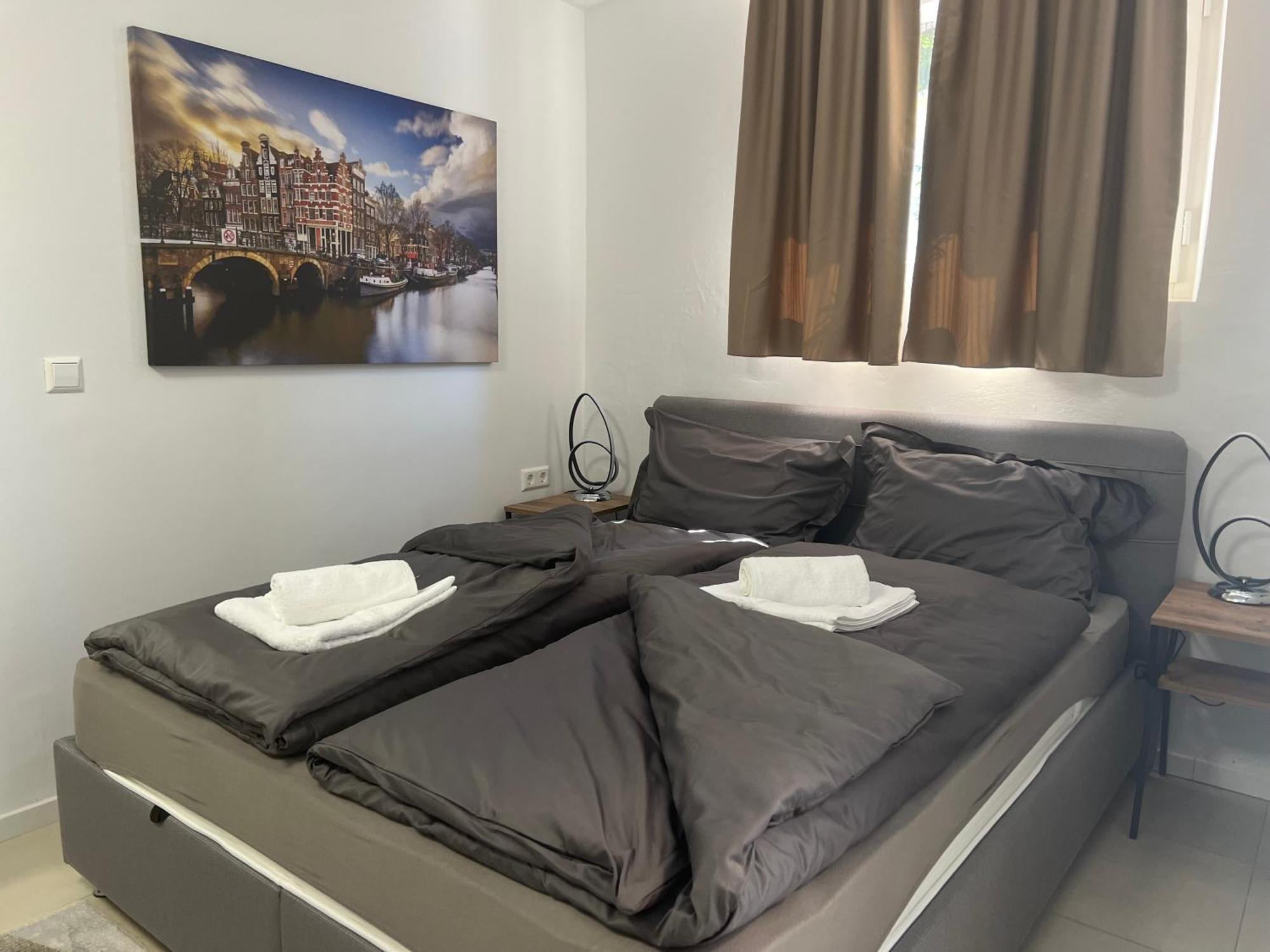 Hilde Apartments Rheinhausen Esterno foto